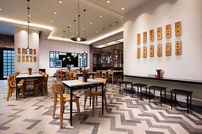 LINE FRIENDS PRESENTS CASA DE AMIGO