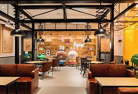 LINE FRIENDS PRESENTS CASA DE AMIGO