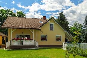 Villa Cujez With Sauna And Pool