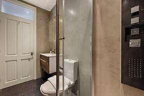 Immaculate 2 Bed Flat in West Kensington