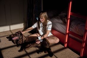 The Retreat, Elcot Park