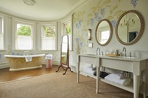 The Retreat, Elcot Park