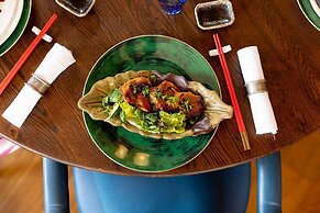 The Retreat, Elcot Park