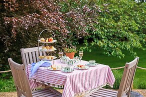 The Retreat, Elcot Park