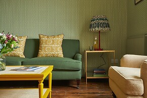 The Retreat, Elcot Park