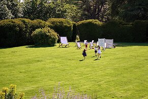 The Retreat, Elcot Park