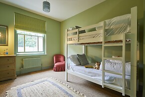 The Retreat, Elcot Park