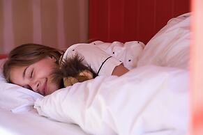 The Retreat, Elcot Park