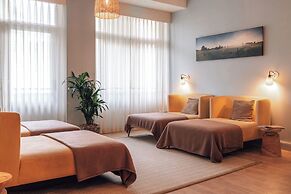 The Retreat, Elcot Park