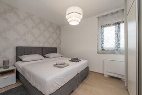 Villa Nika in Zadar With 6 Bedrooms and 4 Bathrooms