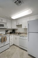 210 Fully Furnished 1BR Suite-Prime Location! by RedAwning