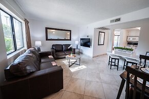 111 Fully Furnished 1BR Suite-Prime Location! by RedAwning