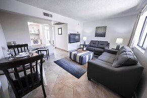 128 Fully Furnished 1BR Suite-Prime Location! by RedAwning