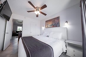 Scottsdale's Premium Short Term Getaway, Fully Furnished 1 Bedroom Hom