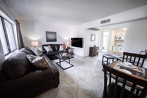146 Fully Furnished 1BR Suite-Pet Friendly! by RedAwning