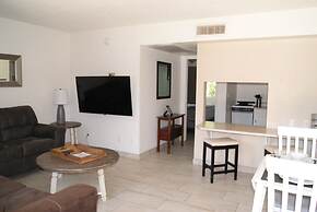 125 Fully Furnished 1BR Suite-Prime Location! by RedAwning