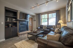 Zephyr Mountain Lodge, Condo | Remodeled w/ Ski Slope View (Select-Rat