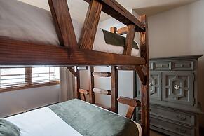 Zephyr Mountain Lodge, Condo | 2 Bedrooms Lower Hughes View w/ Ski Sto