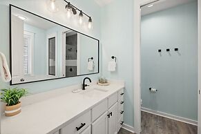 1352 Laurel Grove 3 Bedroom Home by RedAwning