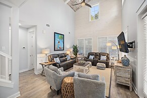 1352 Laurel Grove 3 Bedroom Home by RedAwning