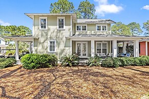 1352 Laurel Grove 3 Bedroom Home by RedAwning