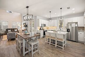 1352 Laurel Grove 3 Bedroom Home by RedAwning