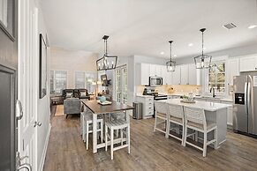 1352 Laurel Grove 3 Bedroom Home by RedAwning