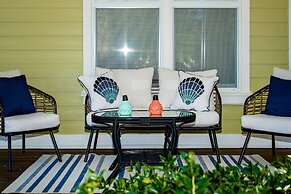 1352 Laurel Grove 3 Bedroom Home by RedAwning