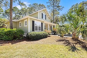 1352 Laurel Grove 3 Bedroom Home by RedAwning