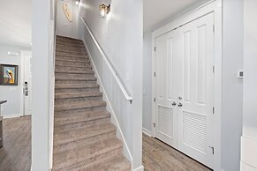 1352 Laurel Grove 3 Bedroom Home by RedAwning