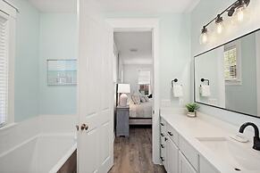 1352 Laurel Grove 3 Bedroom Home by RedAwning