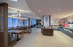 Hampton by Hilton Bath City