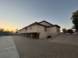 Aspire Inn & Suites Orange