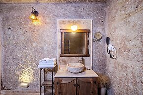 Pegas Cave Suites