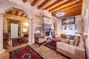 Pegas Cave Suites