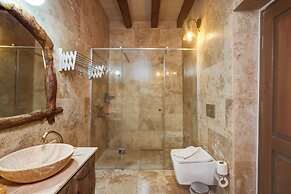 Pegas Cave Suites