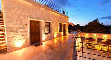 Pegas Cave Suites