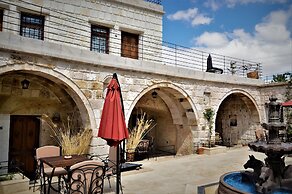 Pegas Cave Suites