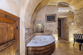 Pegas Cave Suites