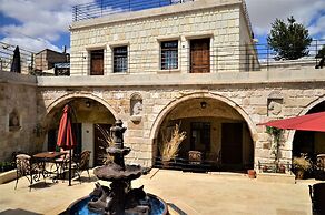 Pegas Cave Suites