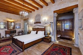 Pegas Cave Suites