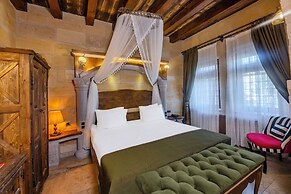 Pegas Cave Suites