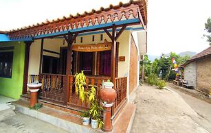 Home Stay Muhrodin