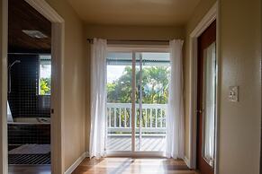 Hale Honu 2 Bedroom Home by RedAwning