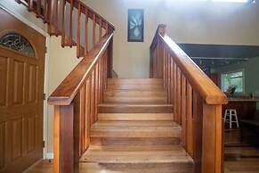 Hale Honu 2 Bedroom Home by RedAwning