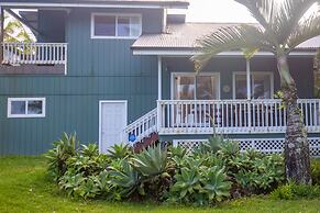 Hale Honu 2 Bedroom Home by RedAwning