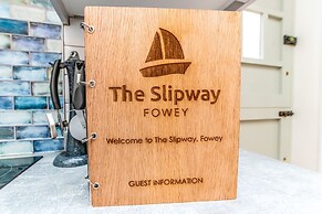 The Slipway Fowey Harbour, Parking 1 Min & Garden