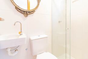 IT32 Triplex 4 Suítes a 100m da Praia