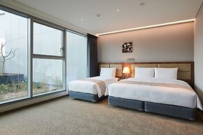 Stanford Hotel Myeongdong