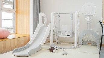 Jeju Kidsgajok Badatgahauseu